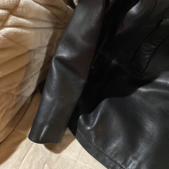 Leather jacket - Picture 3 of 6